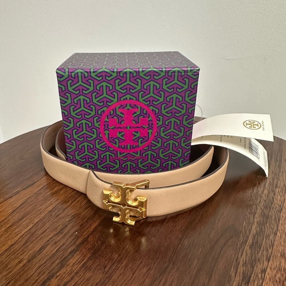 Tory Burch 1” Kira Logo Belt Devon Sand/Gold